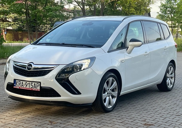 Opel Zafira cena 43900 przebieg: 105000, rok produkcji 2012 z Świecie małe 742